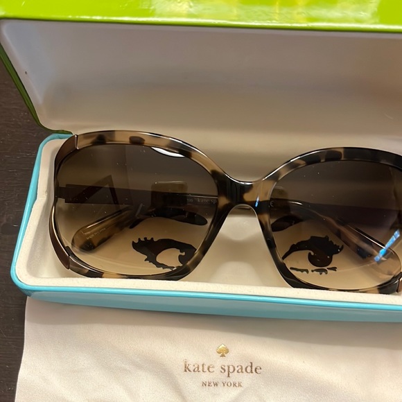 Kate spade tortoise shell sunglasses